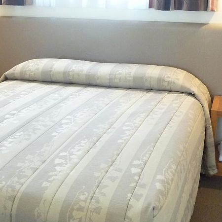 Colonial Inn Motel Christchurch Extérieur photo
