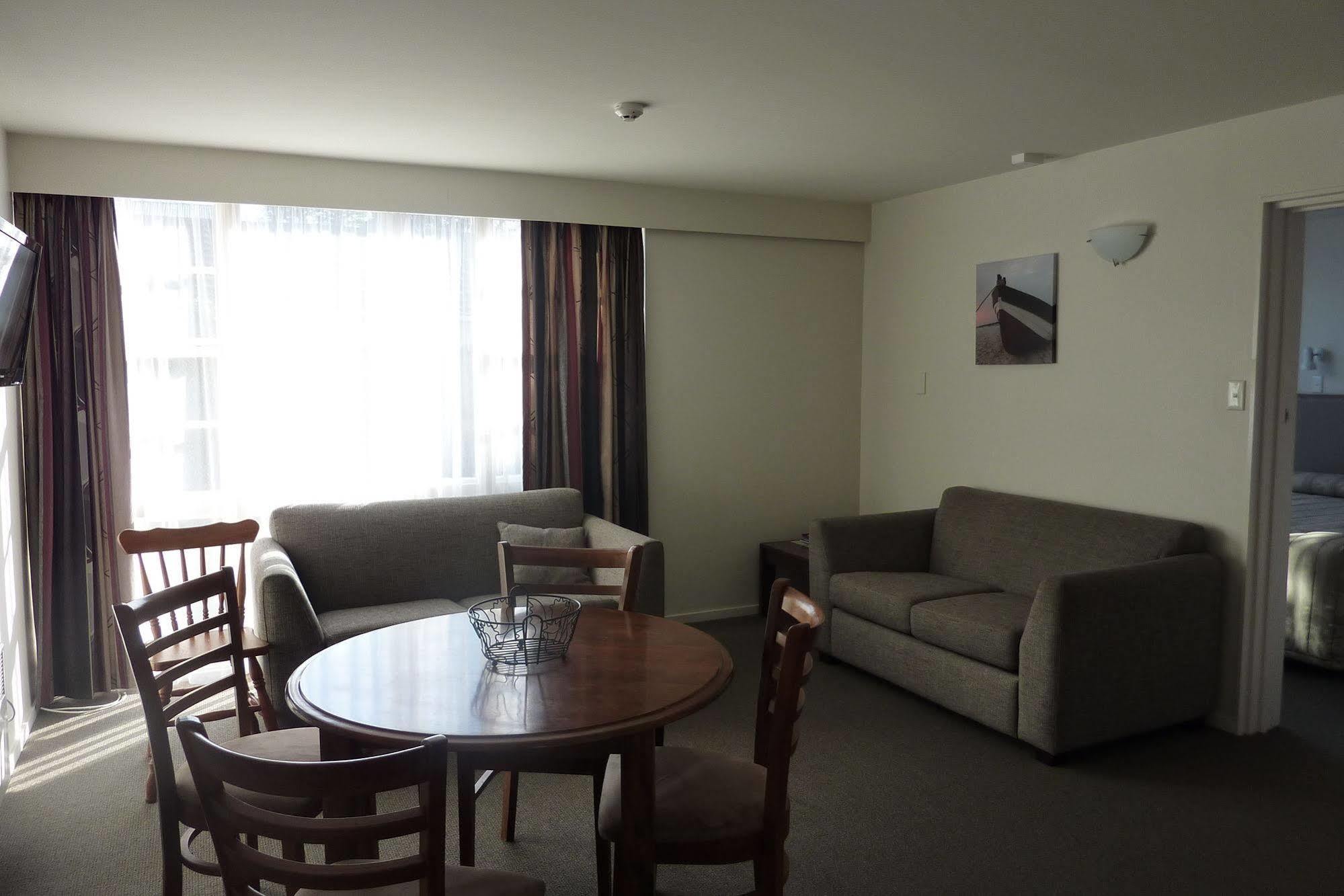 Colonial Inn Motel Christchurch Extérieur photo