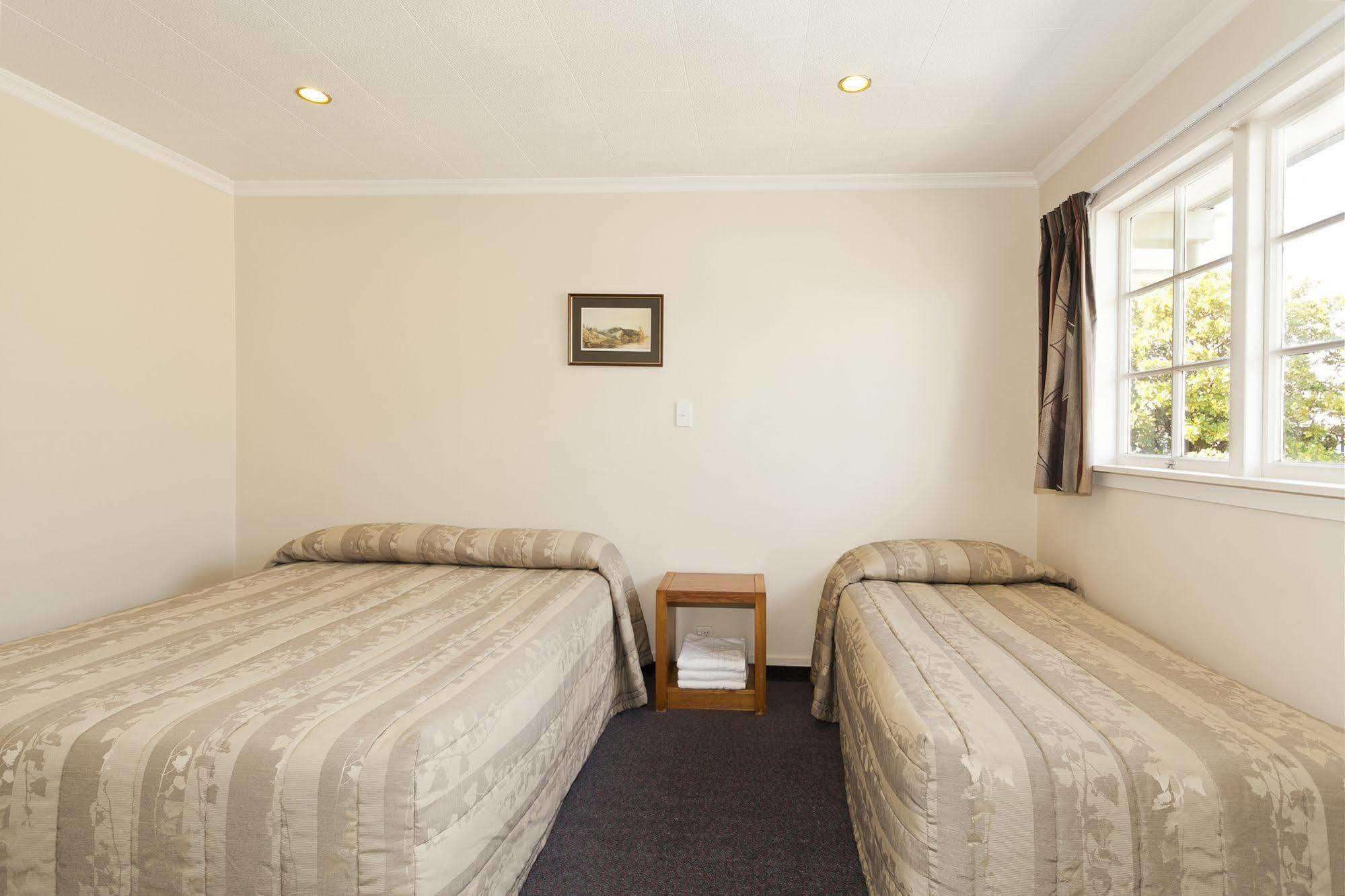 Colonial Inn Motel Christchurch Extérieur photo