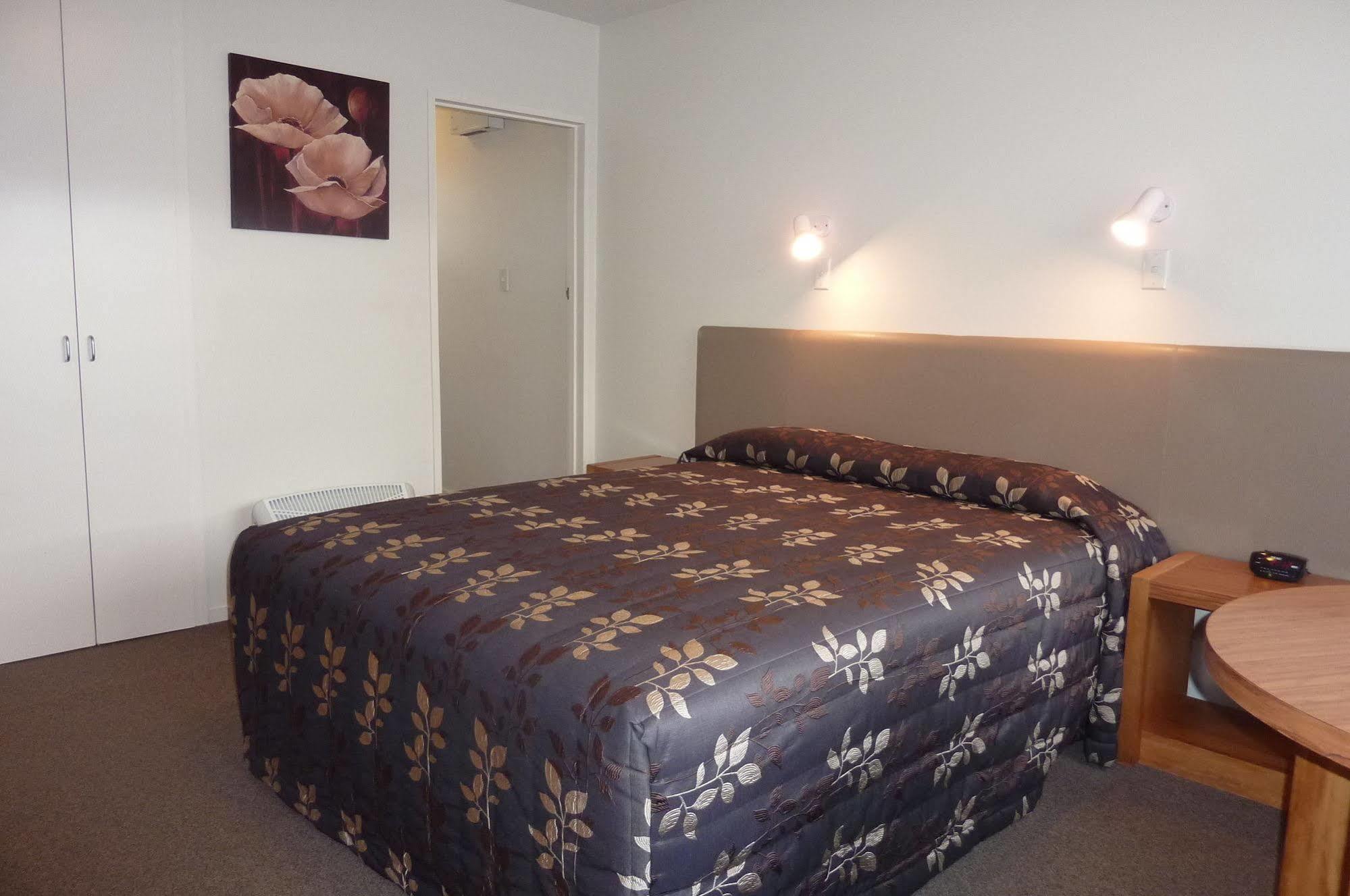 Colonial Inn Motel Christchurch Extérieur photo